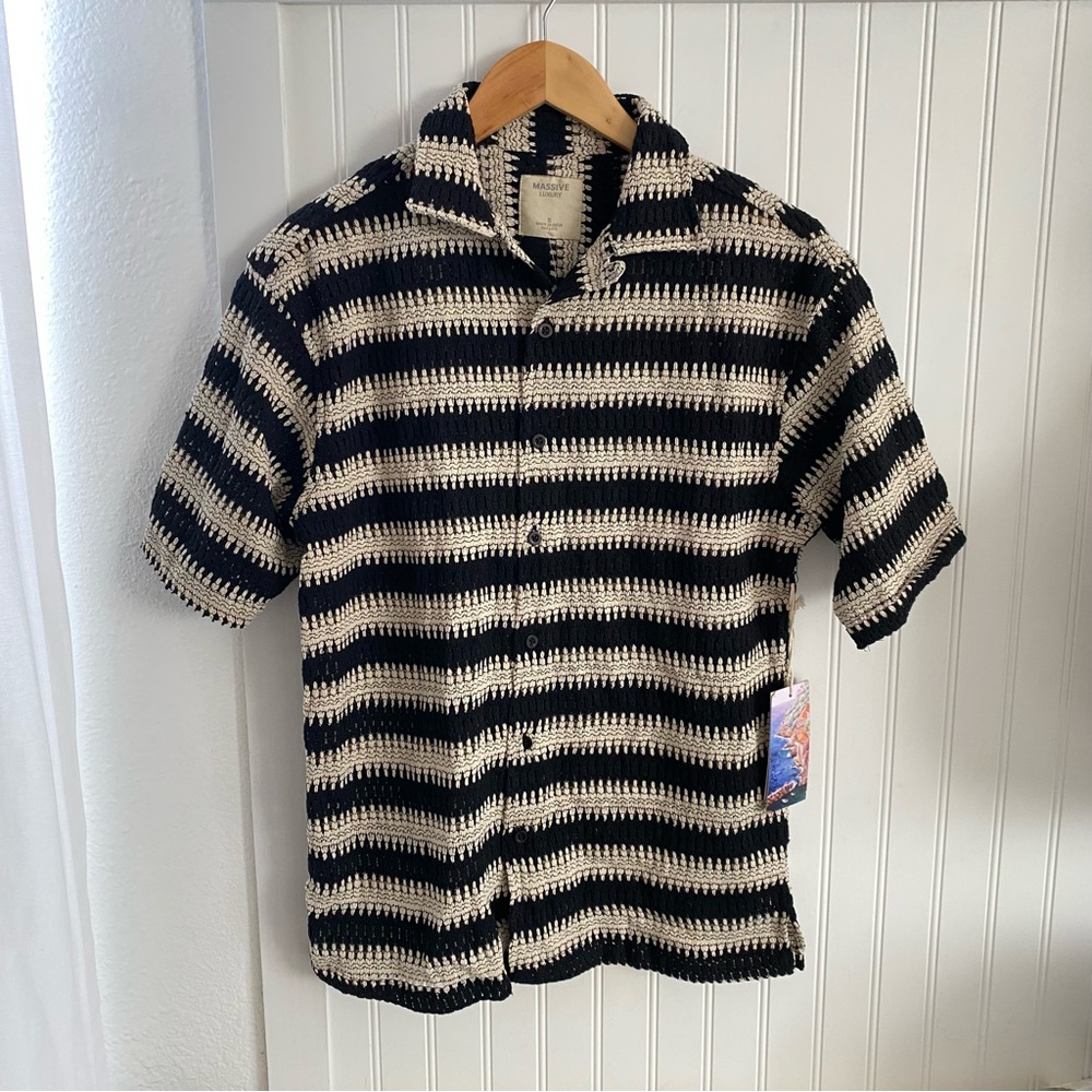 Massive Luxury NYC Mens Woven Crochet Short Sleeve Button Up Shirt Top Small